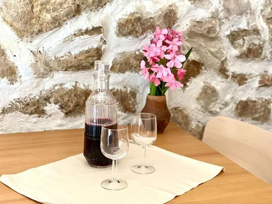 Nyaraló House With Lovely Terrace 10 Min Drive From The Sea Vrbnik